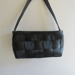 Harveys Seatbelt handbag Shoulder Bag Baguette Black 10" Wide